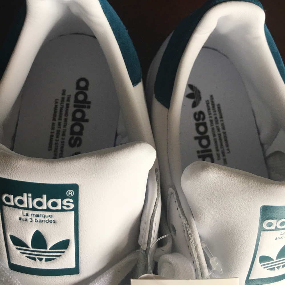 NWT Authentic Adidas Superstar Originals size 9 - Picture 8 of 8